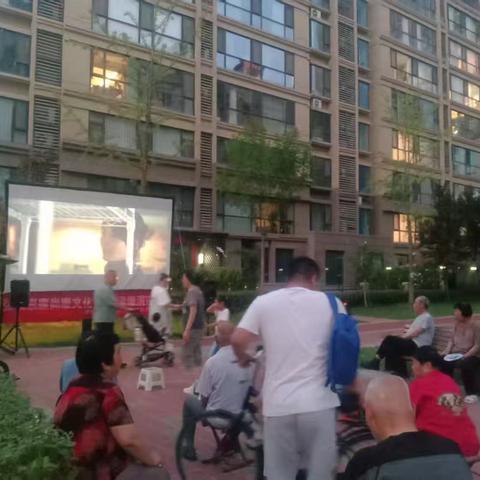 [美好生活 今日杜桥】夜幕下的光影 邻里间的温情