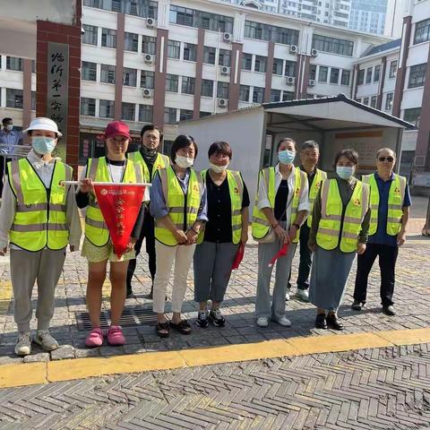 用心“护学”，为爱“站岗”一小东关四年级（5）班护学岗执勤岗