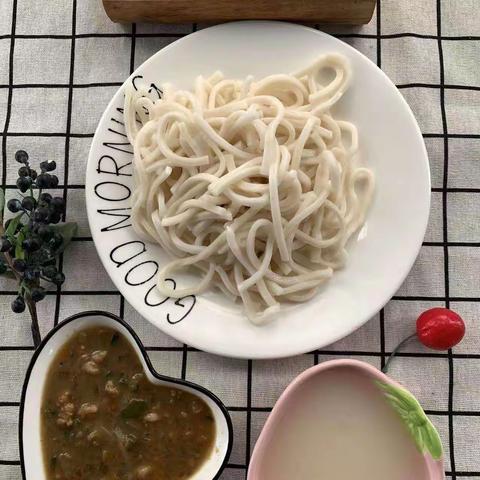 星光幼儿园周四食谱