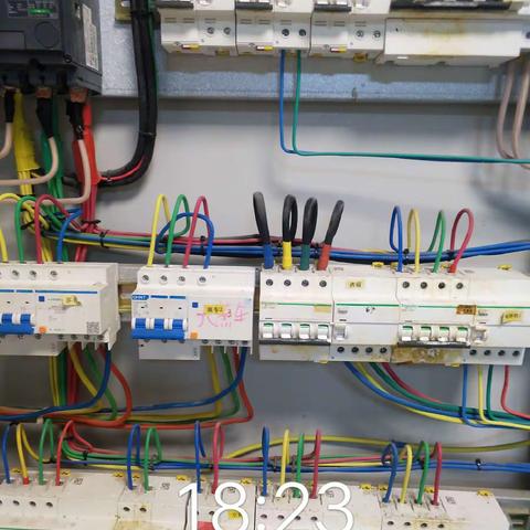 海阔天空的简篇