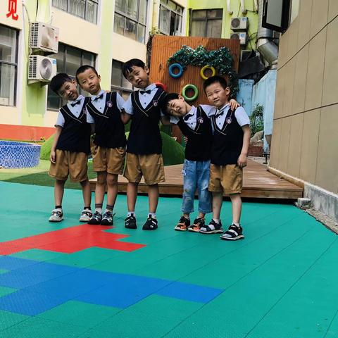 兰陵县小龙人幼儿园-不一样的我们