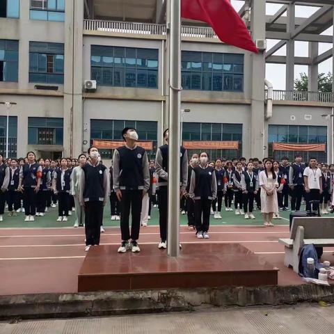 海口华健幼师职业学校——-“第十周早会”