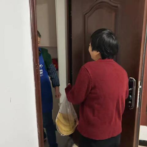 “点亮温暖，情暖夕阳”