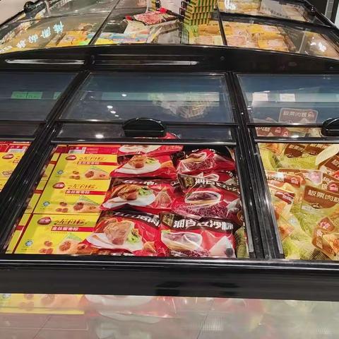 汉地尚街店干性节令商品经营19个品牌: 1⃣ 思念到了 4个品 2⃣ 鸿升泰到了2个品 3⃣ 三全到了13个品