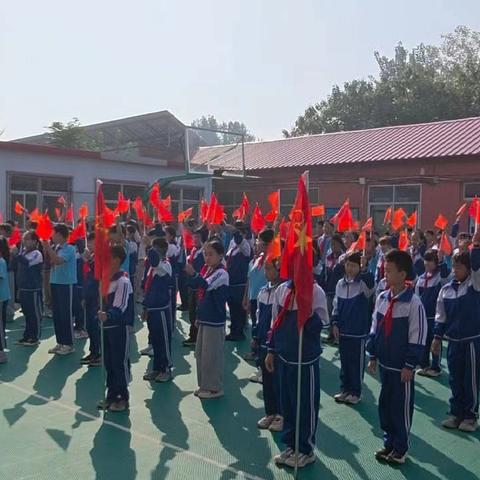 《以国歌为帆，扬爱国之航》