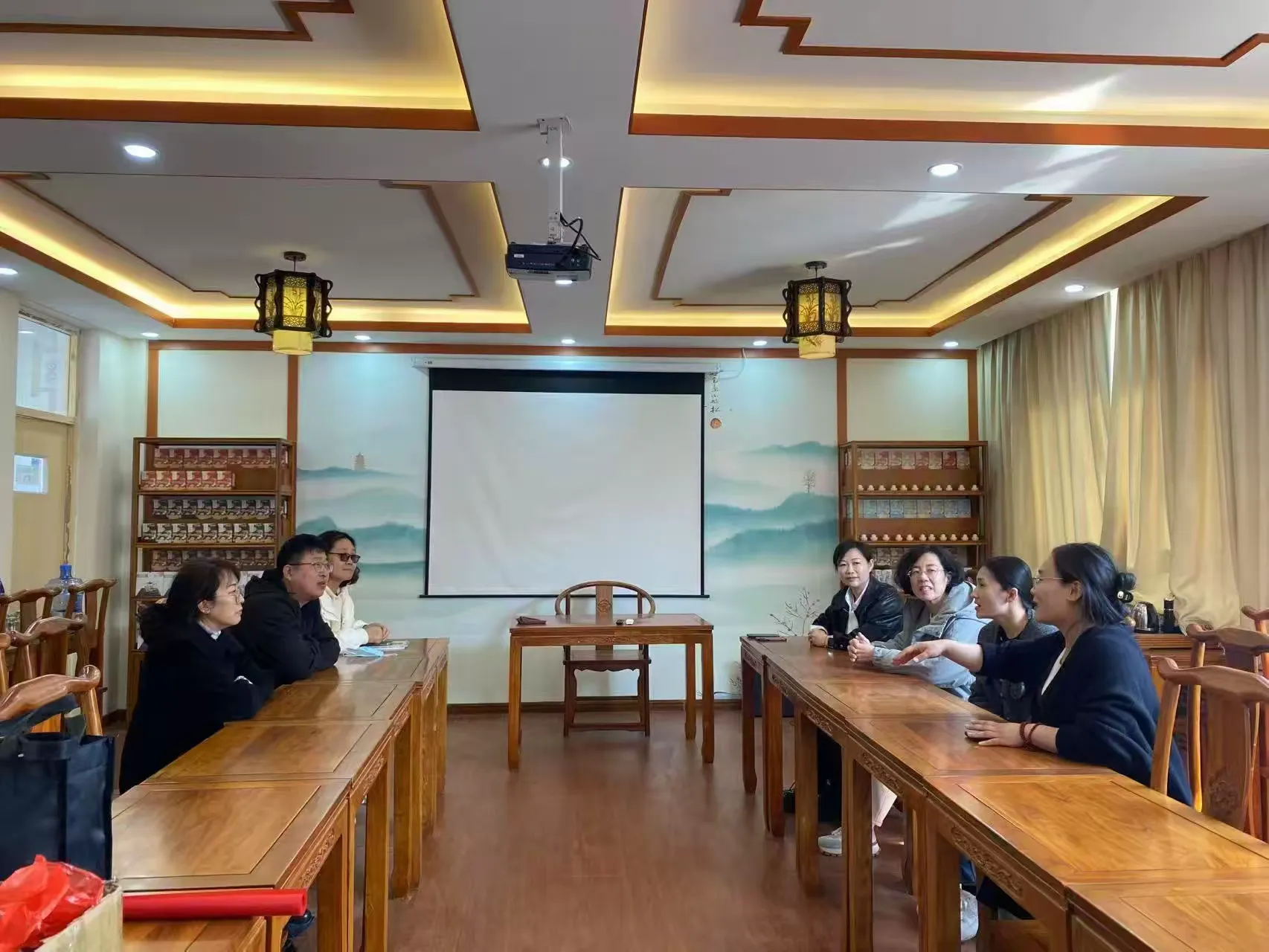 简篇-“快乐教育”送教下乡,点亮乡村少年宫教育之光