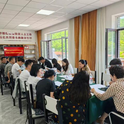 县工商联召开民营企业家座谈会助推企业健康发展