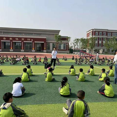 为奥运喝彩——淄川经济开发区中心小学   霹雳舞体验课别开生面