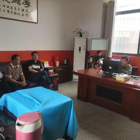 李国强校长莅临向塘镇新村小学调研