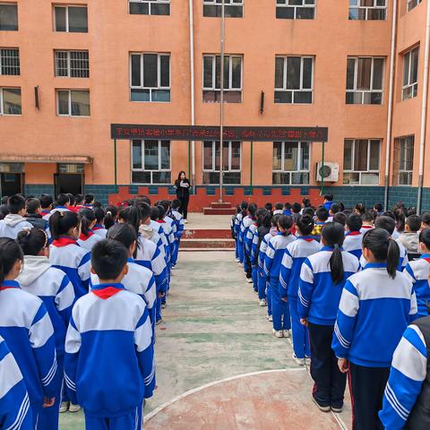 传承红色基因 缅怀革命先烈——平安堡镇实验小学开展“我们的节日·清明”主题系列活动