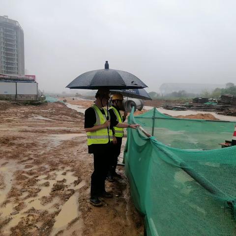 南昌高铁东站路网一期项目暴雨天气巡查