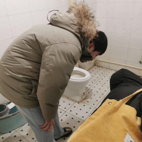 【争一流 当冠军】大北街街道宣赤路北社区及时解决辖区漏水难题