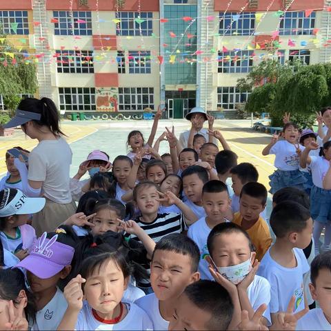 初遇小学，体验成长------智慧树幼儿园大二班参观小学记实🌸🌸