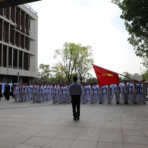 【高新教育】党团队传承共建——西安高新区第七初级中学2026届建队仪式成功举办