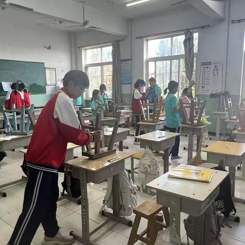 “净”待归来，“卫”爱先行——香河十中开展卫生大扫除活动