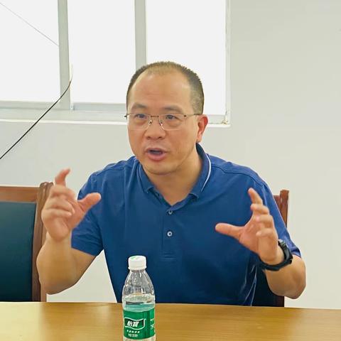 倾听农民心声    强化为民服务