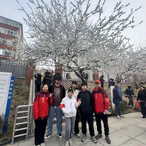 “桃花河畔”志愿红 ，“小手拉大手”护平安 ——八南社区创新模式筑牢二道沟河段安全防线