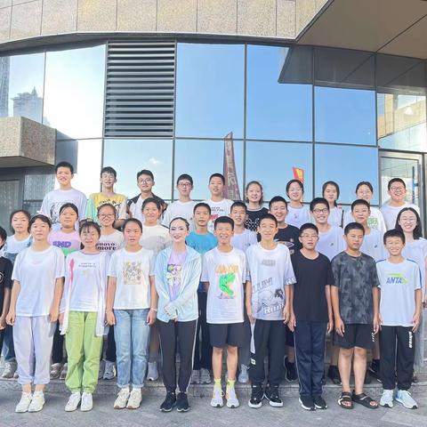 生如野草，不屈不挠——暑假学生观影活动