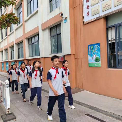 相公街道中心小学反恐防暴应急演练