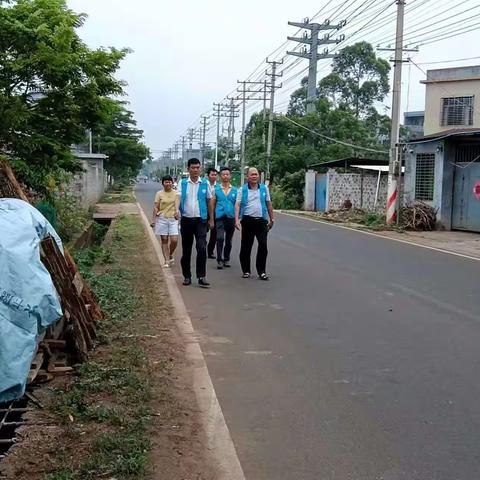 临高县乡村振兴局开展“创文创卫”、文明劝导志愿服务活动