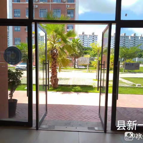 县爱卫中心联合教育局对县城地区各学校学生食堂进行创文巩卫督查