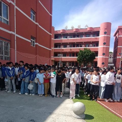 家校携手守平安 同心护航度暑假 ———寺坡九年制学校暑假前安全教育简报