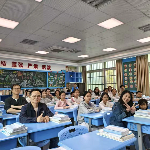 新学期教室焕新：师生家长携手打造温馨学习空间