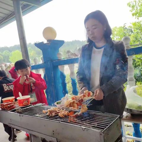 春日“趣”野炊，快乐好“食”光——会同县蒲稳侗族苗族乡小学四年级87班野炊活动