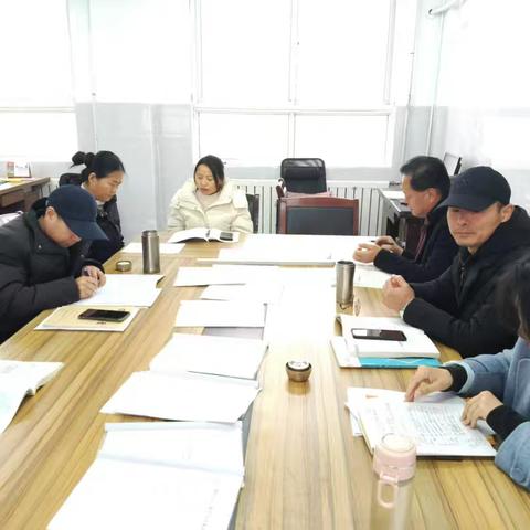 教育智慧共分享 思维火花耀课堂 ——华龙区第五中学理化生组教研活动