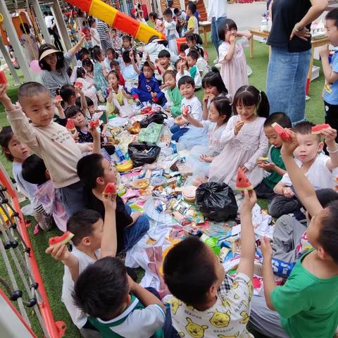 兵幼中三班6月日常活动集锦—快乐童年