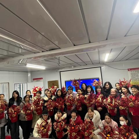 【长延发布】繁花锦簇迎元旦 年宵花桶暖社区——长延堡街道西姜社区元旦活动