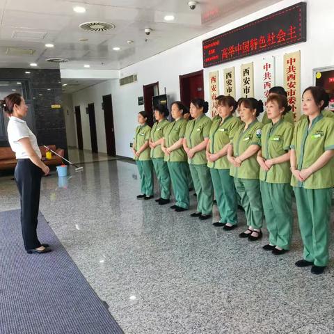 小窗虽有渍，拭后净无瑕—单建项目部组织擦玻璃活动