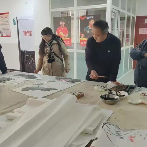 骊山街道兴业路社区开展“笔墨绘和谐，文化润社区”书画交流会