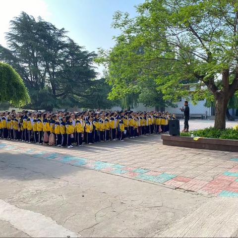 新泰市羊流镇初级中学六年级“青春有梦，不负韶华”新甫山研学旅行