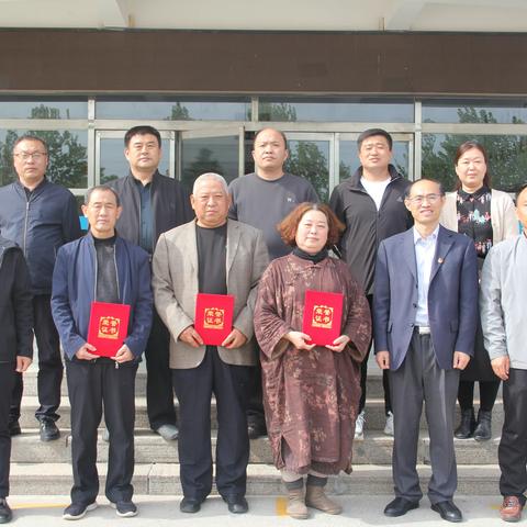 （梁才中心学校）“岁月如歌，温情长流”退休教师欢送仪式