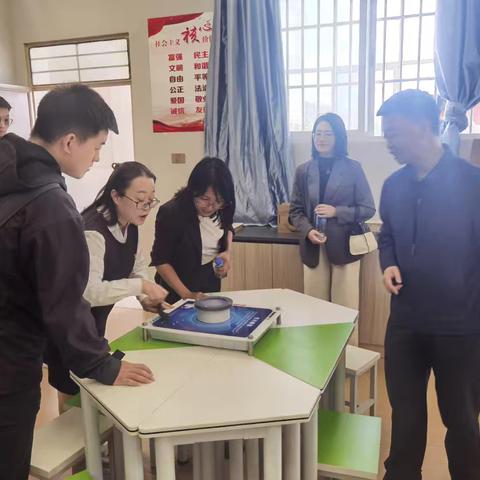 永平县教育督导室赴祥云县沙龙镇九年一贯制学校考察 共探教育新路径