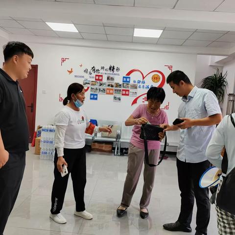 环卫工人拾金不昧—平凡中传递正能量