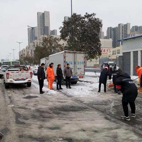 破冰除雪保畅通，众志成城美濮阳