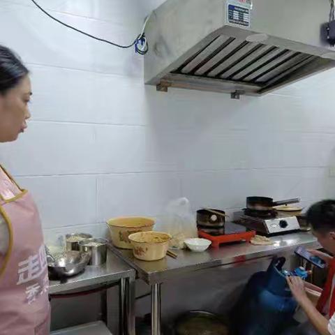 液化气罐细排查  拧紧消防安全“阀门”