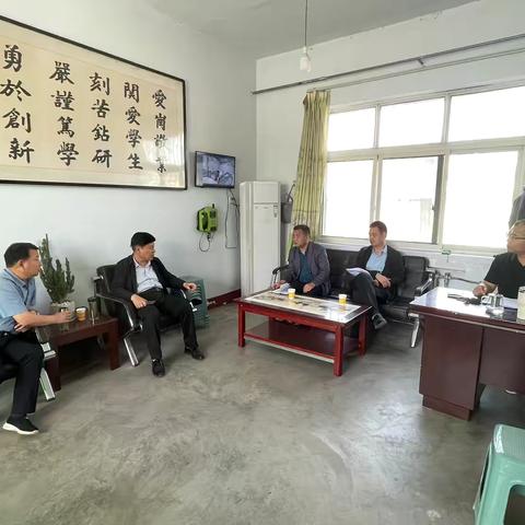 夏县教体局深入胡张小学实地调研督导党建引领强保障“一优五抓”质量提升工作