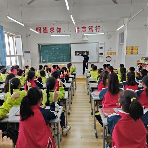 同课中学习，异构中成长一记岗头小学英语教研活动