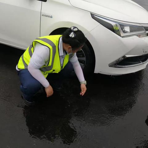 温情守护平安路，好人好事暖人心