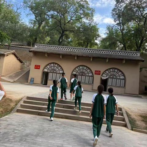 踏访枣园印记传承红色初心 ——宝塔区创新实验小学 五年级七班第二小组社会实践活动