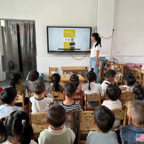 科技筑梦——探索成长 马陵山镇中心幼儿园小一班“全国科普日”活动