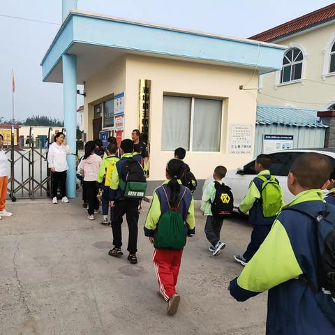 西山底小学2023年9月5日工作动态