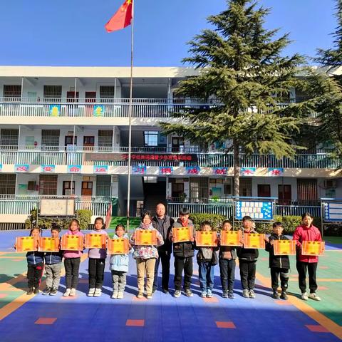 拍石头乡中心小学国学经典诵读展示活动