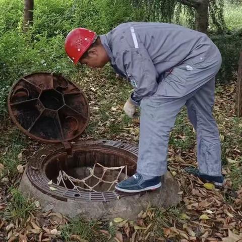 【沣东集团热力公司】 雨天巡查 安全守护