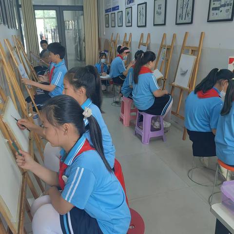 清丰县诚睦路小学素描社团