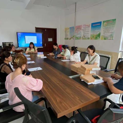 迁安市赵店子镇“区”动童年，“域”教于研——区域观摩研讨活动