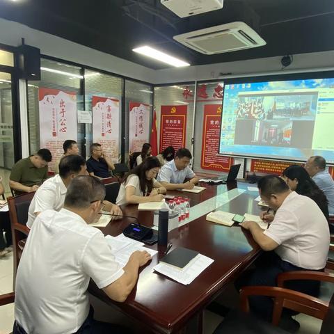 海垦实业公司下属企业中南公司传达学习海垦集团第一次党代会精神